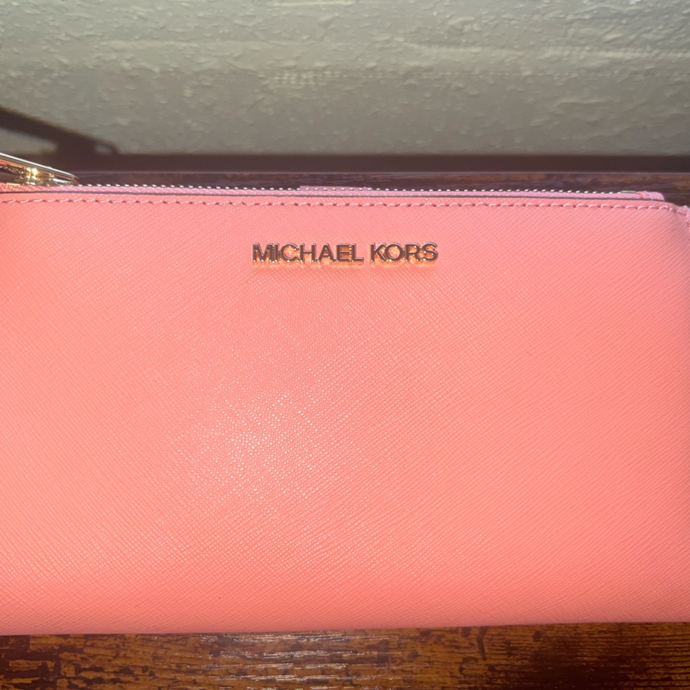 MICHAEL KORS Coral Saffiano Zip Wallet with Gold Logo